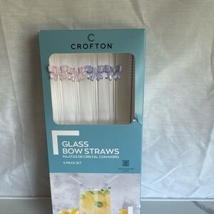 Croton Glass Bow Straws in Pink and Purple